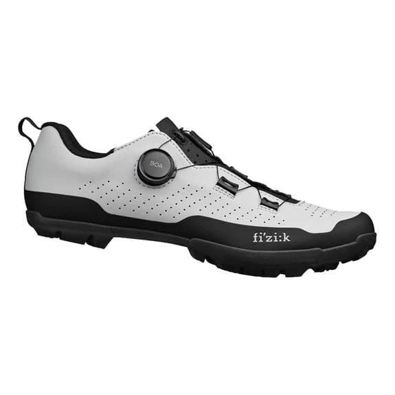 Chaussures Fizik Terra Atlas Gris Clair Noir 2 Chaussures Fizik Terra Atlas Gris Clair Noir – Image 2