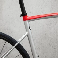 Vélo De Route Ridley Fenix SL Disc Shimano 105 Mix Rouge Argent 11 Vélo De Route Ridley Fenix SL Disc Shimano 105 Mix Rouge Argent -Pro Vélo Soldes rid sbifsdrid536 c 006